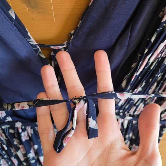 Mac Duggal Floral Gown Dress Navy Multi Sleeveless 50659 8 Prom Homecoming Vneck - Picture 8 of 11